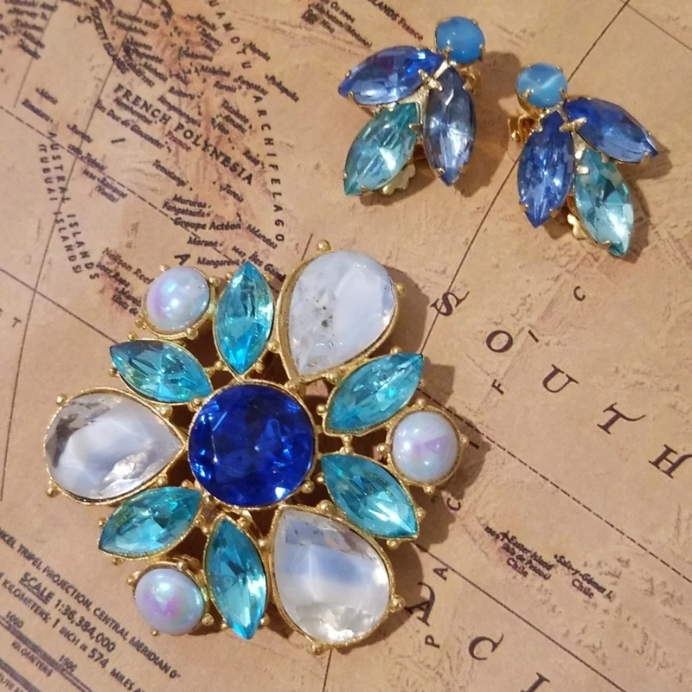 Vintage Brooch & Earrings Set